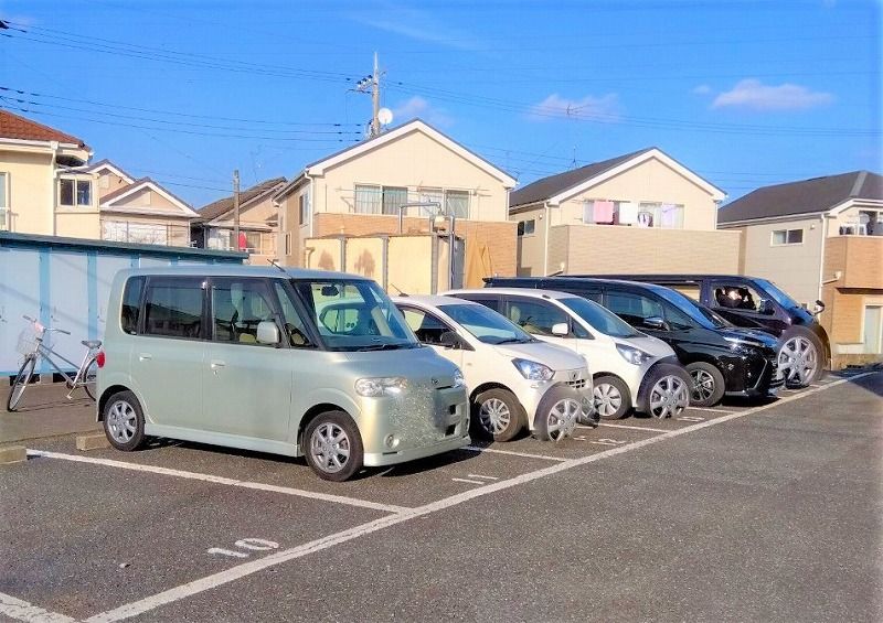 レオパレスシティーＡ 駐車場