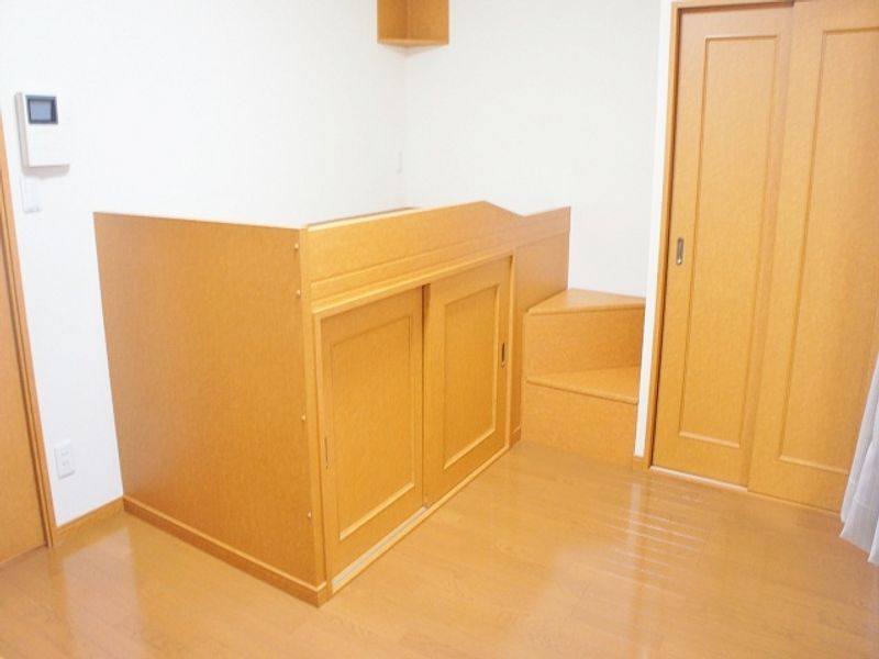 レオパレスやまぶき 居間