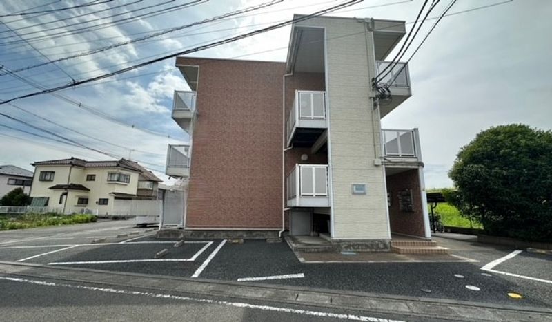 レオパレスルチェンテ 外観