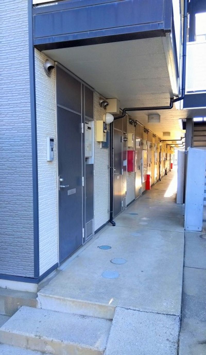 レオパレスめぐみ エントランス
