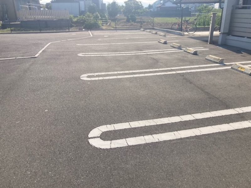 クレイノＮヴィレッジ 駐車場