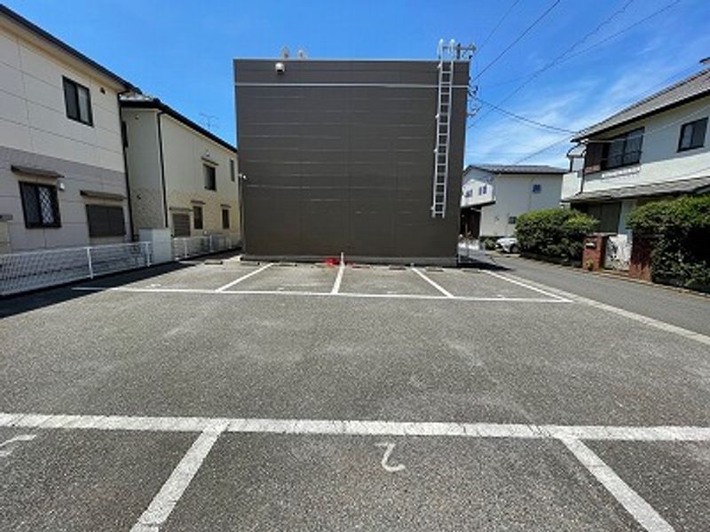 レオパレスＦａｖｏｒＧｒｏｖｅ 駐車場