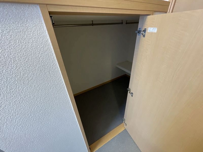 レオパレスボヌール 収納