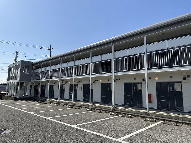 レオパレスクレインベールⅡ 駐車場