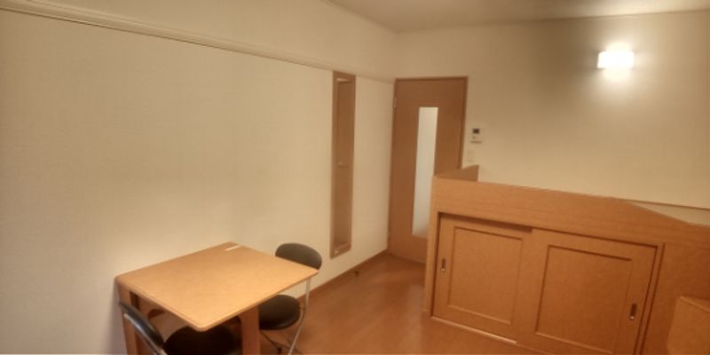 レオパレスＵＹ 居間