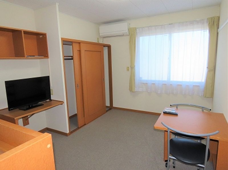 レオパレスエバーグリーン 居間