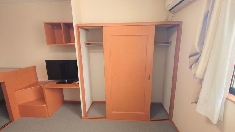 レオパレスシャンテ 収納