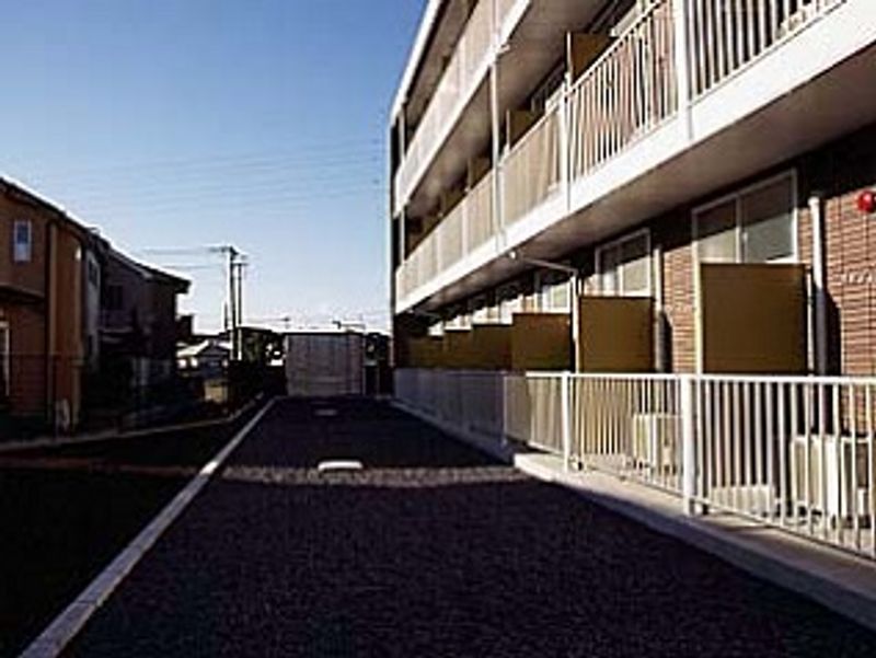 レオパレスグランパルク小柳 バルコニー