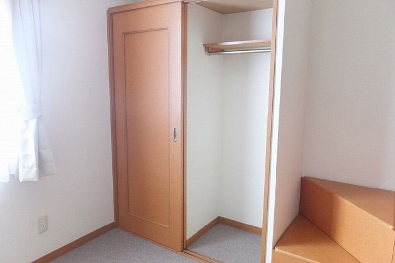レオパレスシャレ 収納