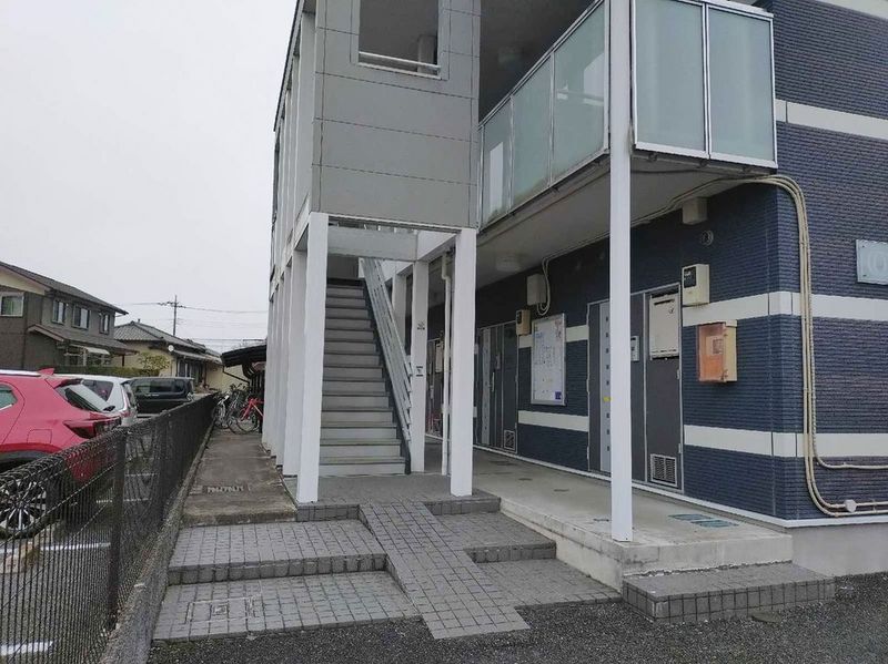 LEONEXT Shoken Entrance