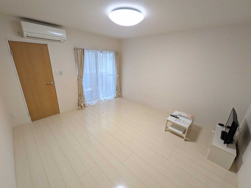 CLEINO New Aramakimachi Living room