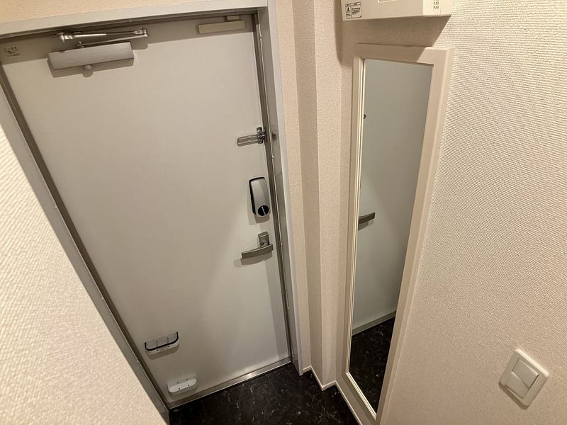 クレイノ四季 玄関