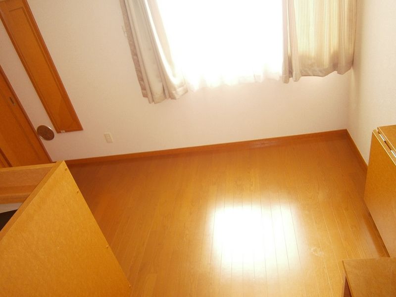 レオパレスプレアマール 居間