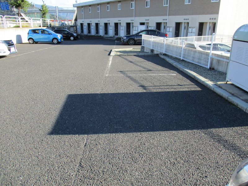 レオパレスＤＡＮ 駐車場