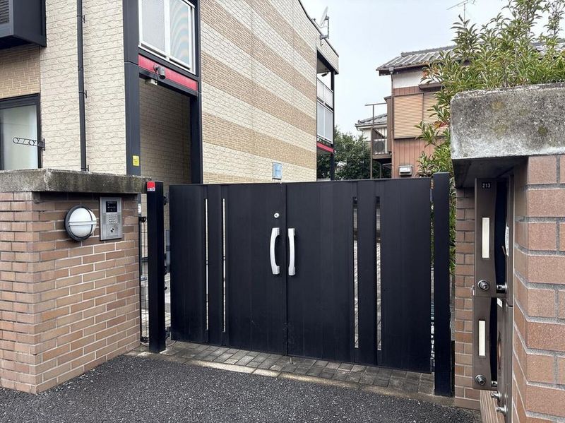 leopalace KOYAMA TH Shared spaces