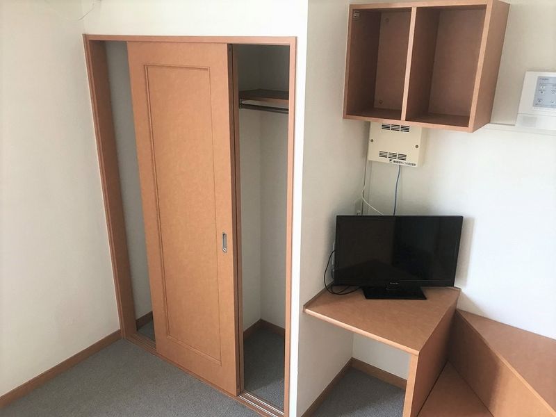 レオパレスジュネス比島 収納