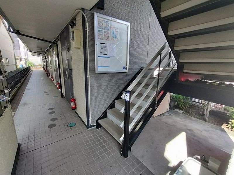 レオパレスひご本荘 ロビー