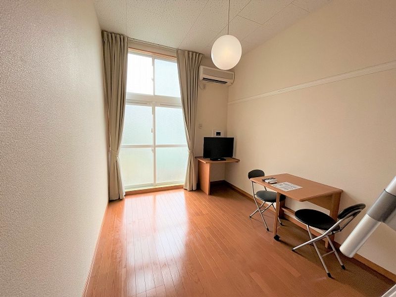 レオパレス芳山荘Ⅰ 居間