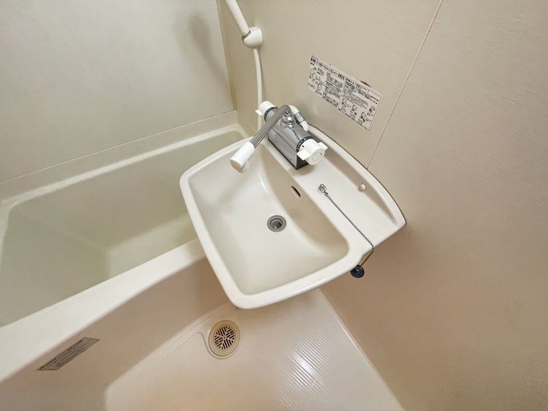 レオパレスタカネ．台 洗面台