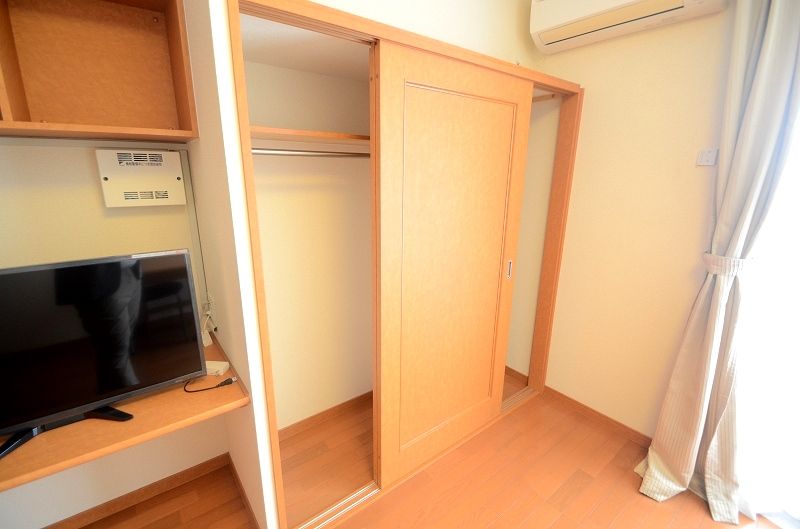 レオパレスなぐさ 収納