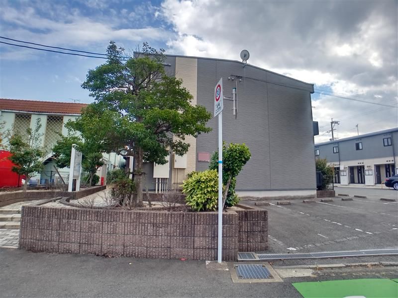 レオパレスドイシャンⅠ 駐車場
