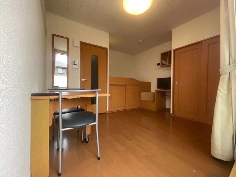 レオパレス北新博労町 居間