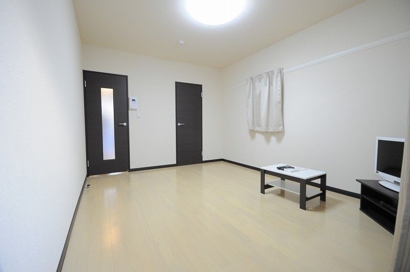 レオネクスト加美北せいわ 居間