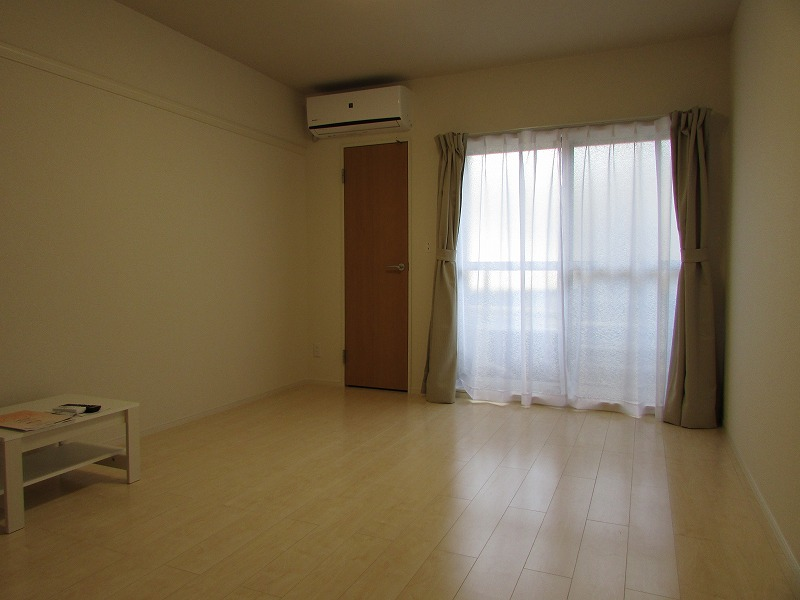 CLEINO KAGURAMACHI II Living room