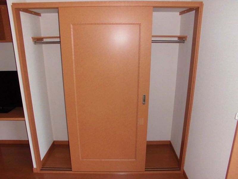 レオパレスあお 収納