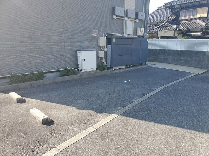 レオパレスＢｉｒｄｉｅ２１ 駐車場