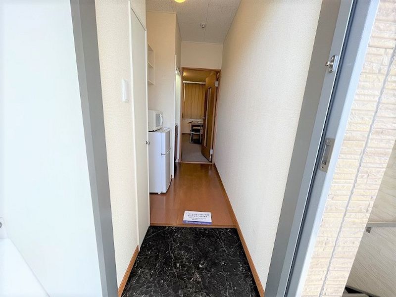 レオパレスＹ３６ 玄関