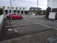 レオパレス中屋敷ソレイユ 駐車場
