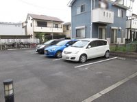 レオパレスすばるⅢ 駐車場