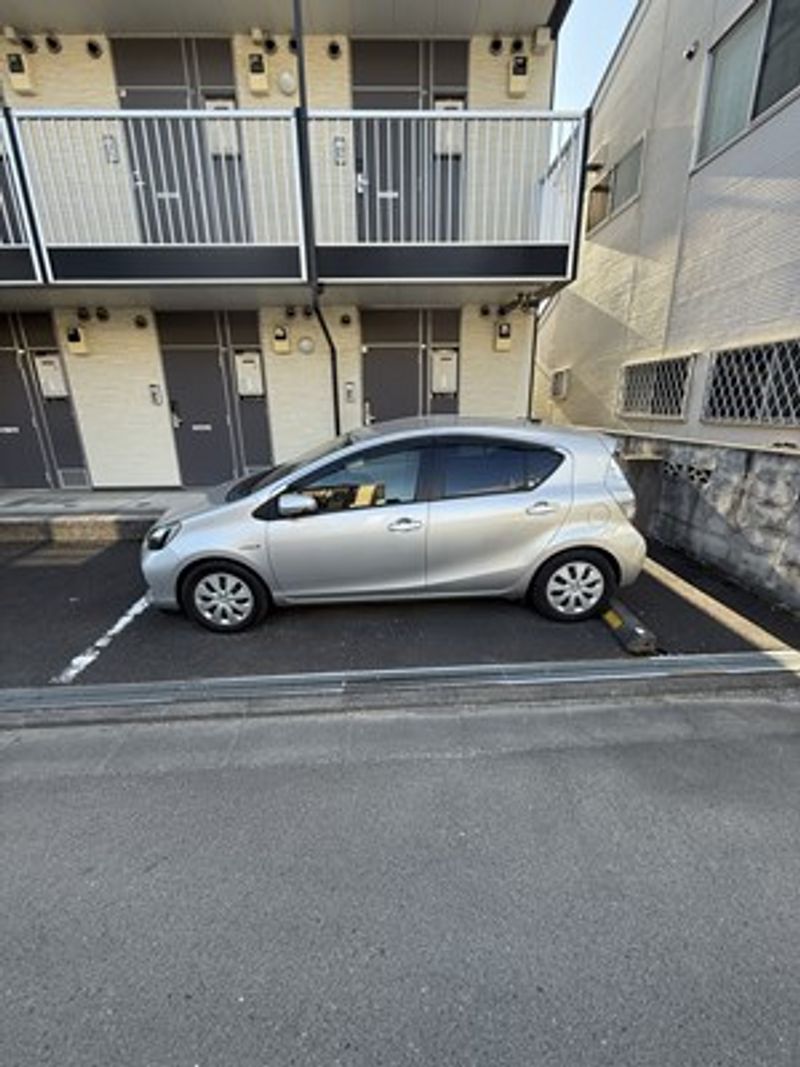 レオパレス時 駐車場