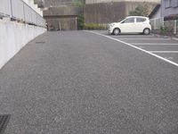 レオパレスブルースカイ 駐車場