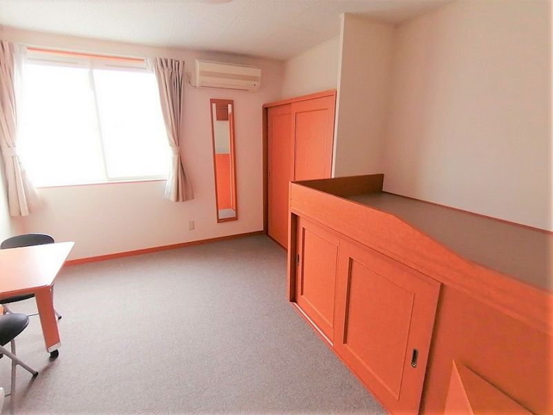 レオパレスクレール 寝室