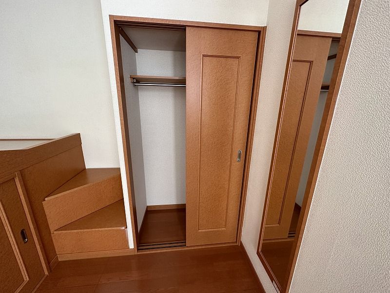 レオパレス陽菜ハイツ 収納