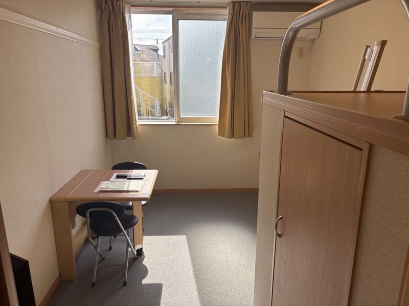 レオパレスサンフラワーＡ 居間