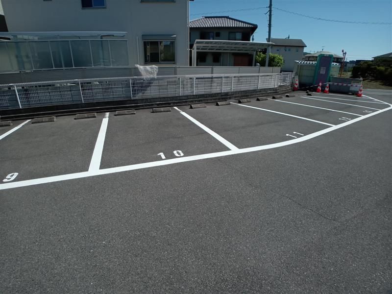 レオパレス赤田 駐車場