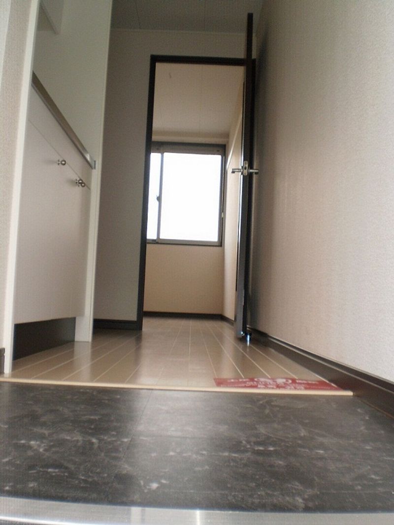 レオネクストアーバン南福島 玄関