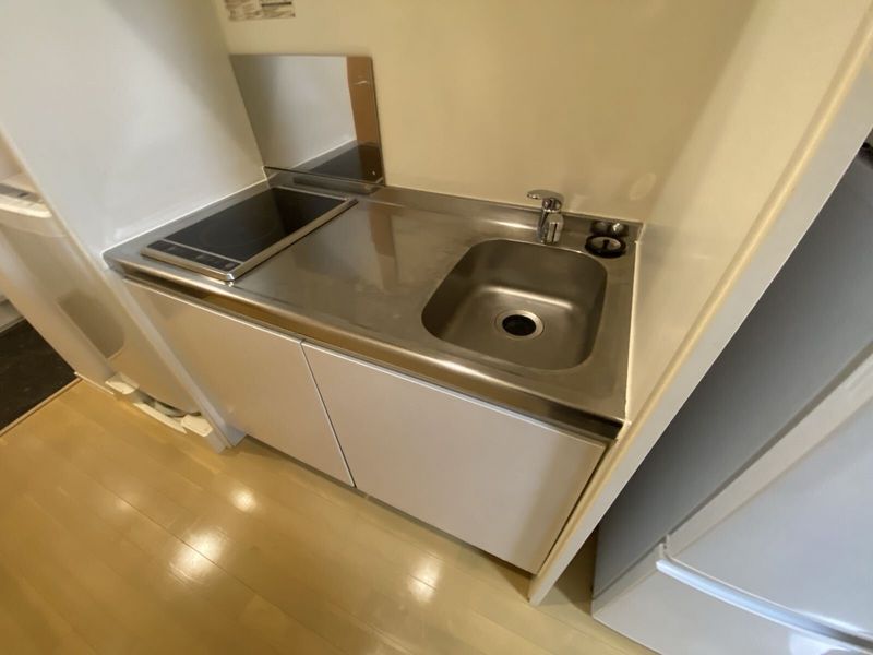 CLEINO Zenshin Honmachi Kitchen