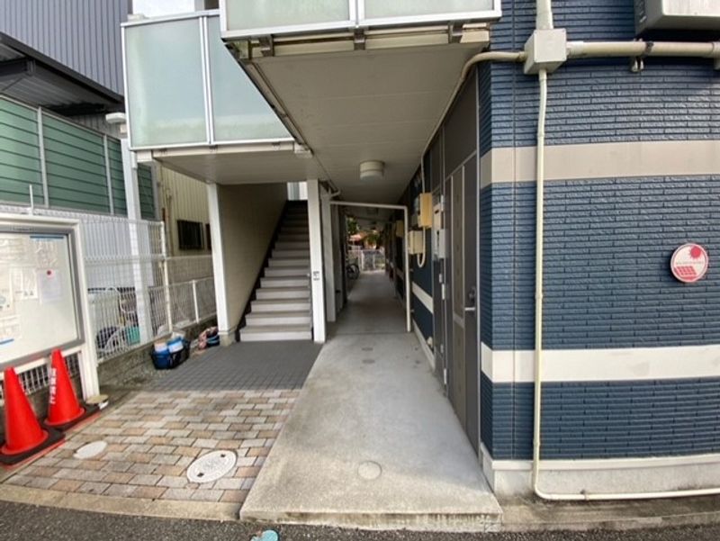 レオネクストモンブルー木部 ロビー