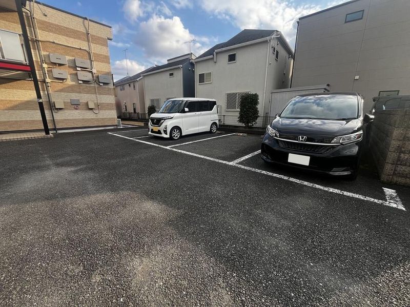 leopalace Koryo Parking lot