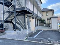 レオパレス辻町 駐車場