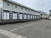 レオパレスクオリアＢ 駐車場