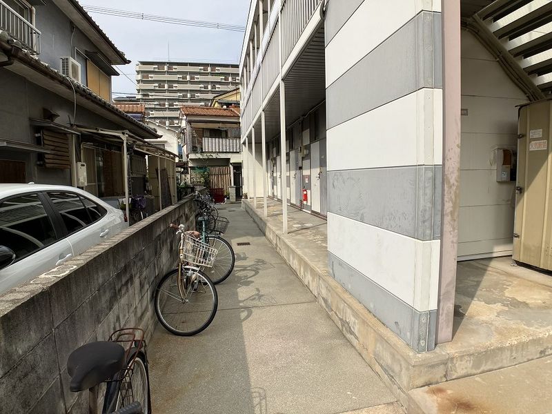 レオパレス花つるみ 共用部分