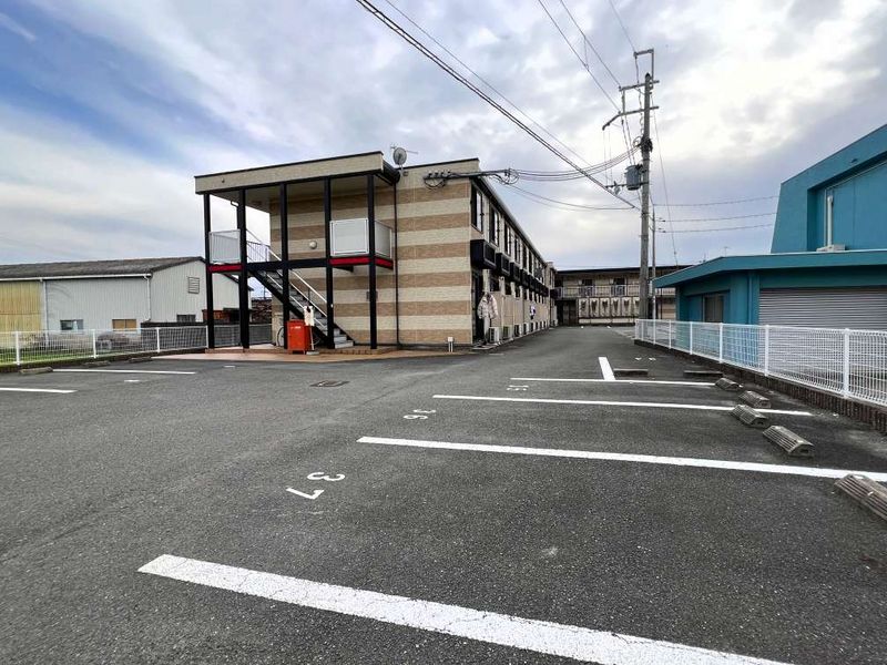 レオパレスガーデン　岩出 駐車場
