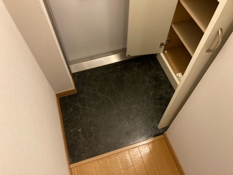 レオパレスＶＩＥＷ矢剣 玄関