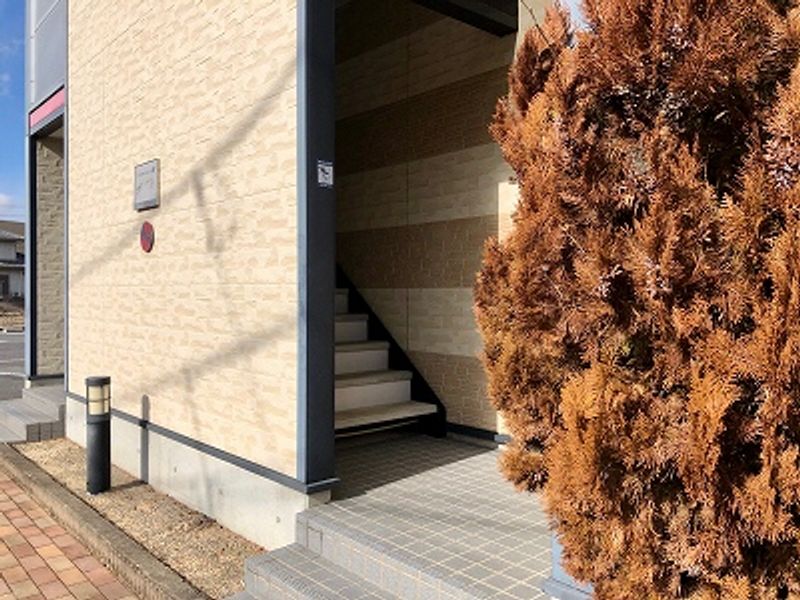 レオパレスマリモ エントランス