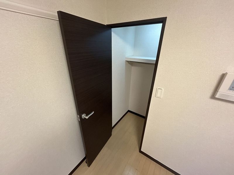 LEONEXT Kurematsu I Kho lưu trữ